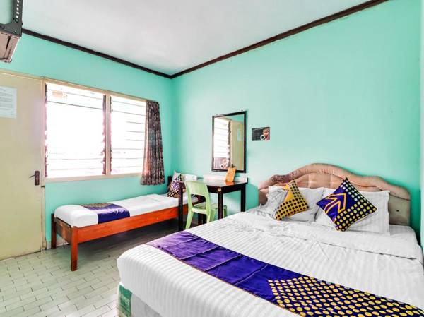 SPOT ON 90003 Villa Tawang