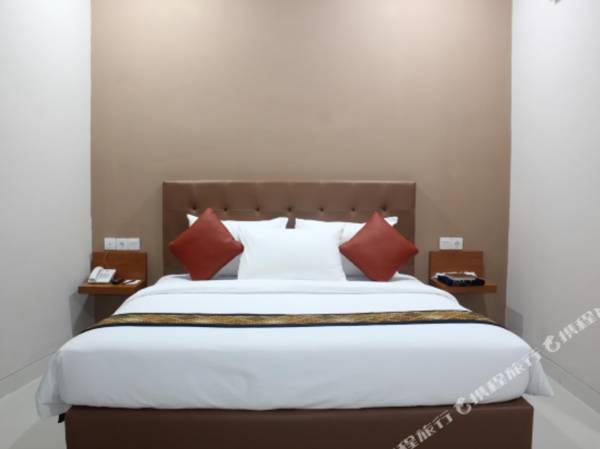 Mr J Suites Hotel Tegal