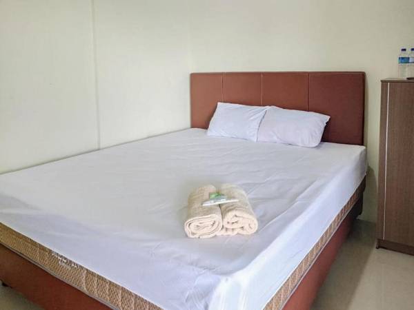 Grand Kencana Guesthouse near Wisata Bahari Lamongan