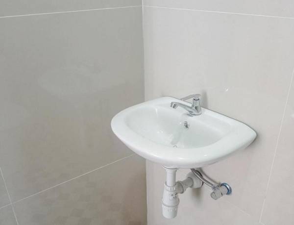 Grand Kencana Guesthouse near Wisata Bahari Lamongan