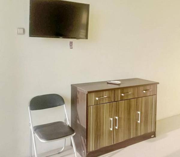 Grand Kencana Guesthouse near Wisata Bahari Lamongan