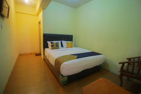 SPOT ON 2305 Andys Nur Penginapan