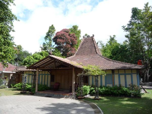 Joglo Ago a beautiful family-friendly villa