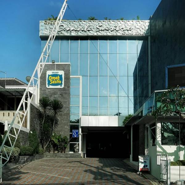 Grand Omah Sastro