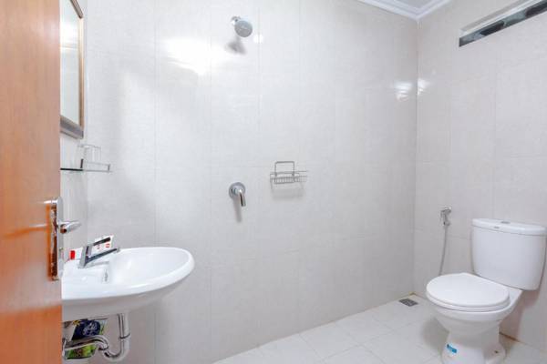 OYO 261 Sasono Putro Guest House