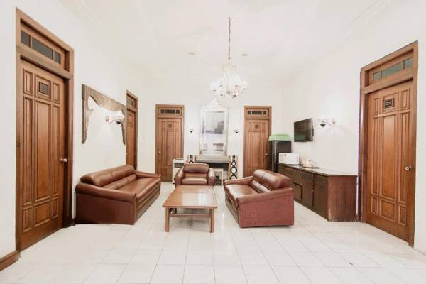 OYO 194 Hotel Sapta Gria