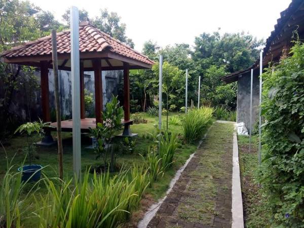 Pendopo Kayuwanan Homestay Syariah