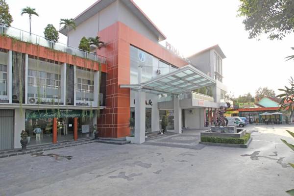 RedDoorz Premium near Sleman City Hall