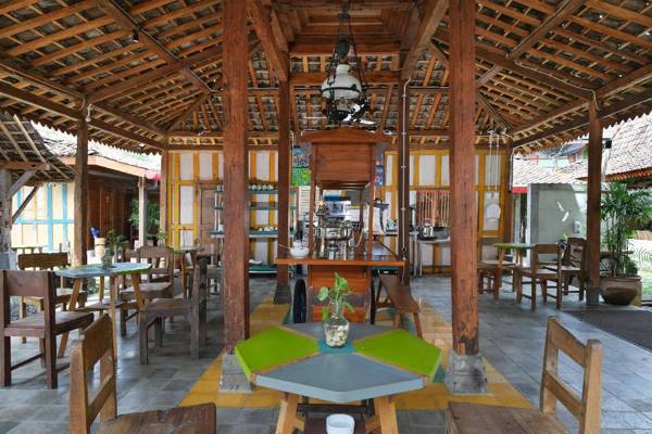 Kampung Lawasan Heritage Cottage