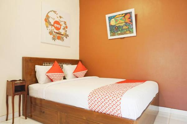 Vaccinated Staff - OYO 408 Graha Vege Jawi Syariah