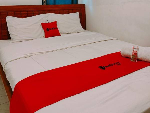 RedDoorz Syariah At Elga Sastro Inn Malioboro
