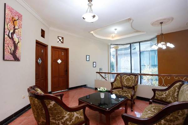 OYO 1072 Kampung Condro Wulan Guesthouse