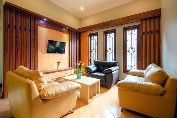 OYO 1195 The Doctor's Guest House Syariah