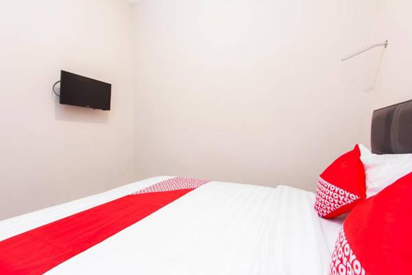 Vaccinated Staff - OYO 1718 Homestay Wak Gobenk