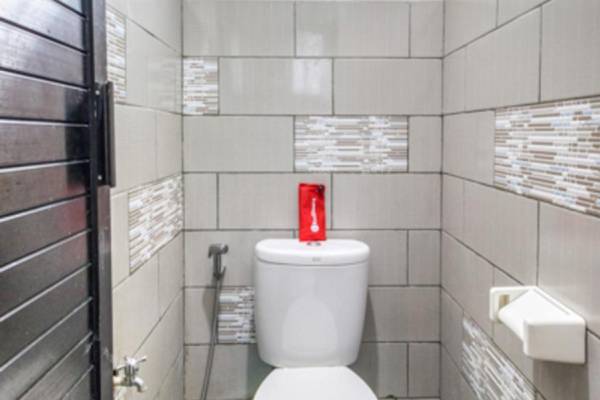 RedDoorz Hostel near Stadion Mandala Krida Yogya