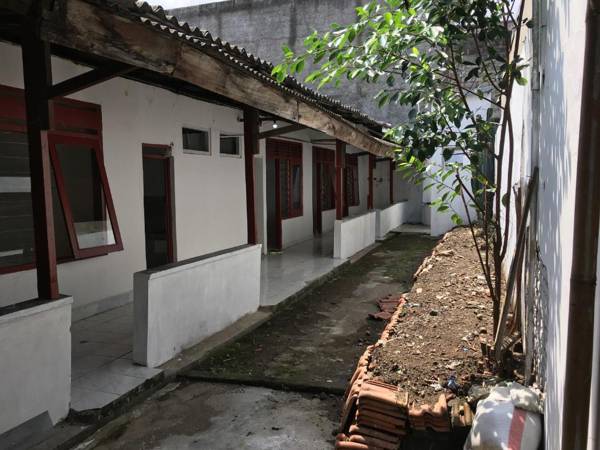 Tambak Bayan Guesthouse