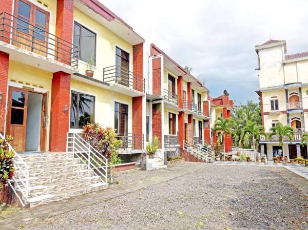 OYO 90878 Pakem Sari Hotel & Convetion