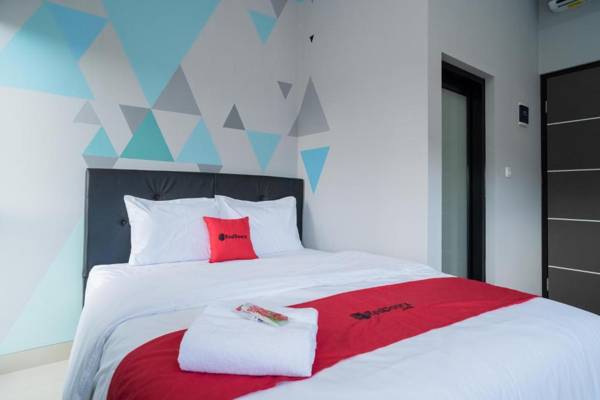 RedDoorz near Sindu Kusuma Edupark 3
