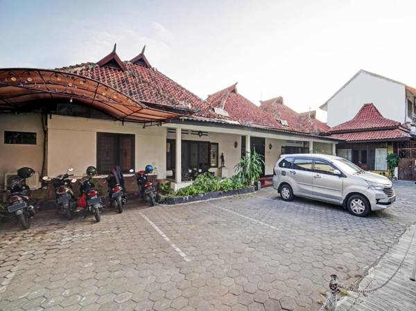 OYO 90676 Oryza Hotel