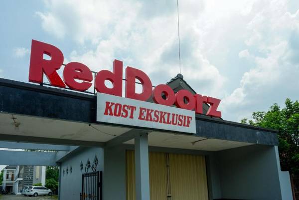RedDoorz Syariah near RS Hermina Yogyakarta