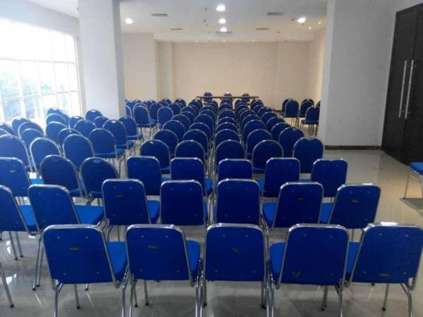 Grand Cendrawasih Hotel