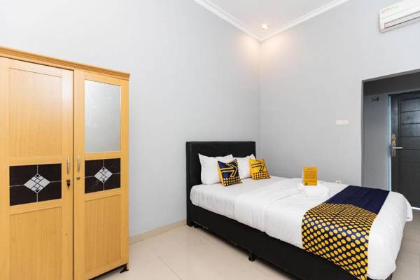 SPOT ON 2433 Pondok Akuanna