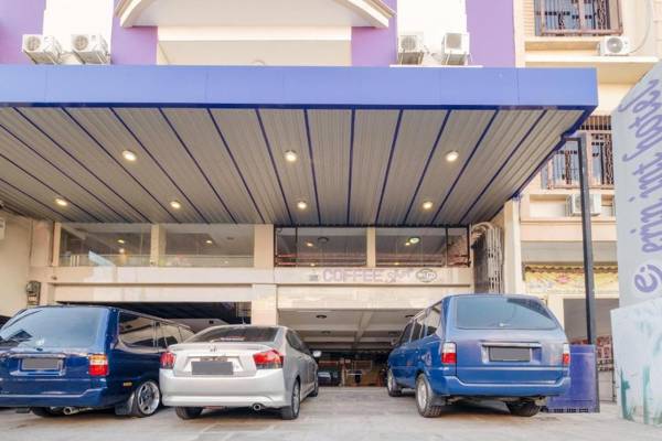 Vaccinated Staff - Capital O 3380 Erin Int Hotel