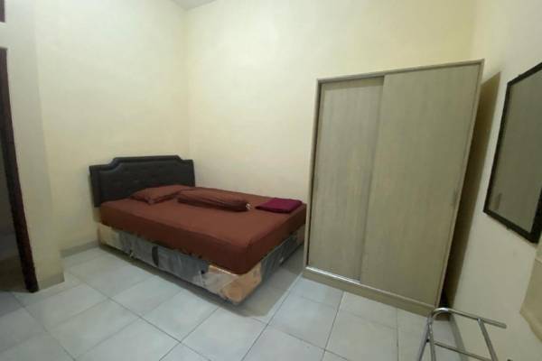 Vaccinated Staff - OYO 90548 Kika Homestay