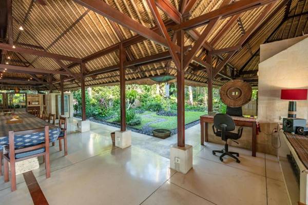 Workspace - Villa Pantulan Bali