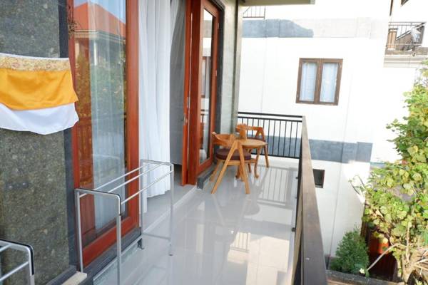 Three Dewi's Guest House