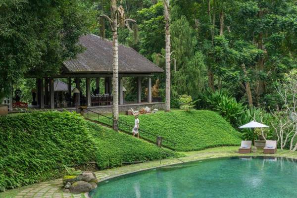 Dua Dari a Residence by Hadiprana