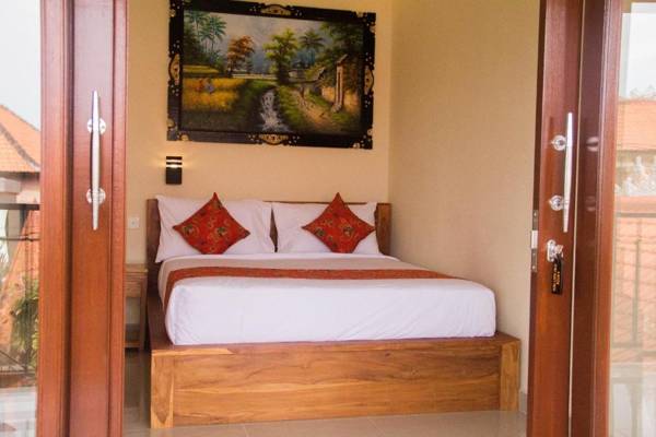 Kubu Loris Residence