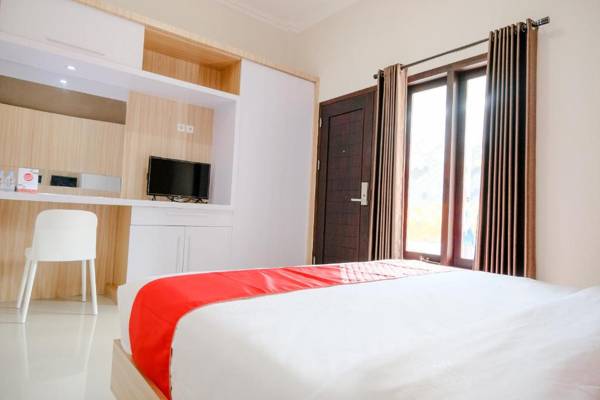 OYO 2140 Hs Residence