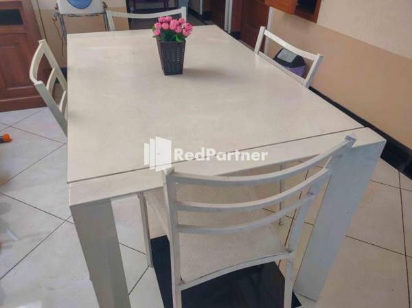 D'Yolland Guest House Syariah RedPartner