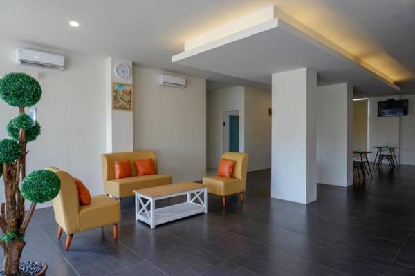 RedDoorz Plus near Solo Baru