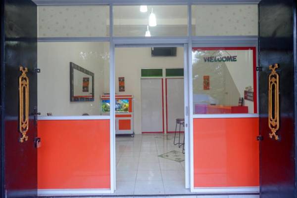 RedDoorz Syariah near Exit Toll Ngemplak Solo