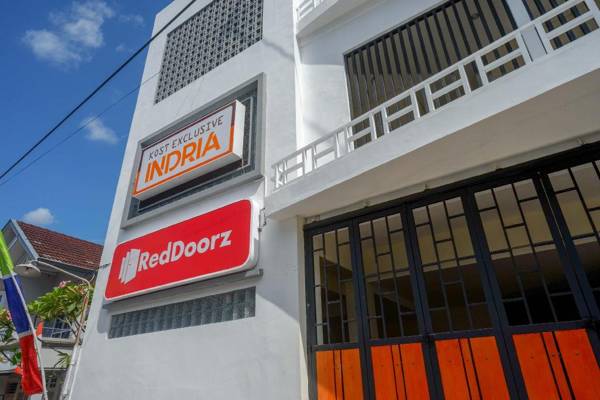 RedDoorz near Pasar Gede Solo