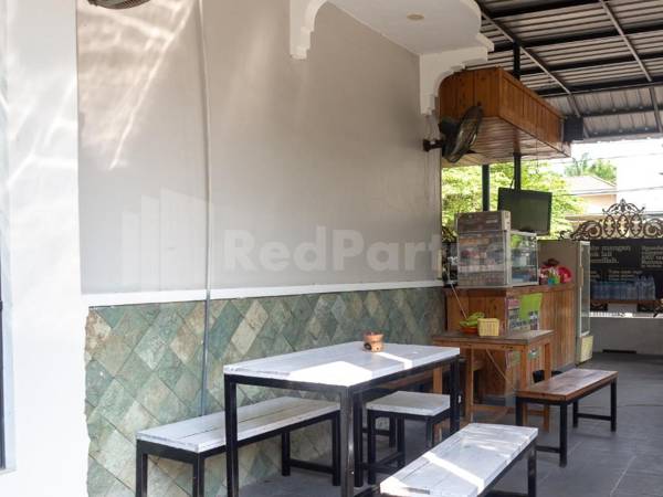 Tjahaja Baroe Syariah RedPartner At Dukuh Kupang