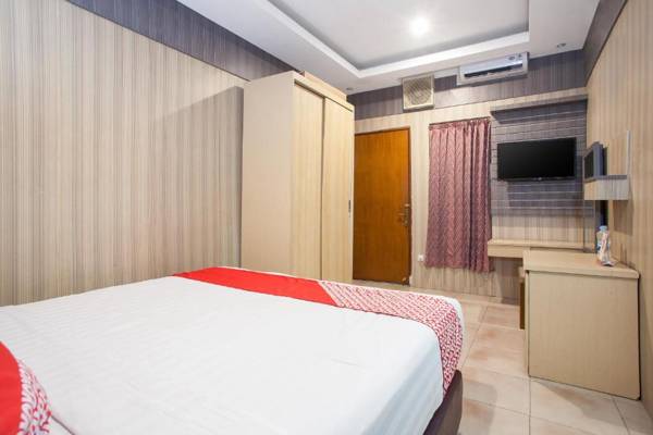 OYO 164 Ang's Residence