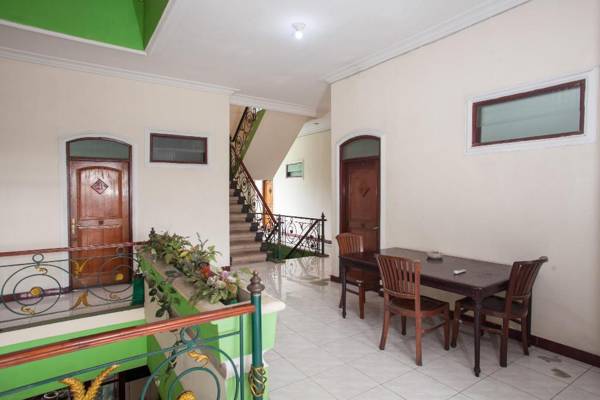 RedDoorz @ Genteng Surabaya 2