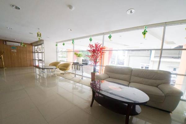 RedDoorz Apartment near Bundaran Satelit Surabaya
