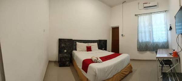 RedDoorz At Sukomanunggal Surabaya