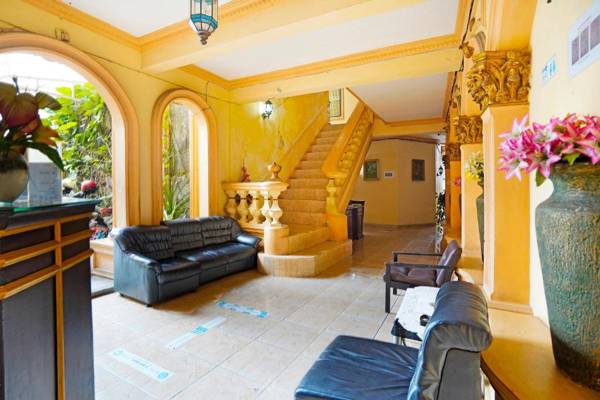 OYO 91390 Kost Grand Royal Elite