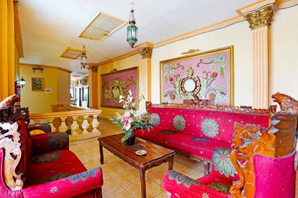 OYO 91390 Kost Grand Royal Elite