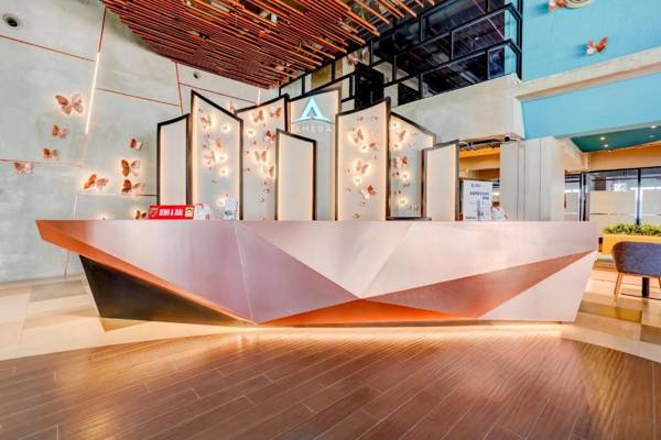 Vaccinated Staff - Collection O 30 Amega Crown Sub