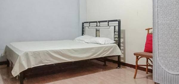 Yellow Sapphire RedPartner near Mayjend Sungkono