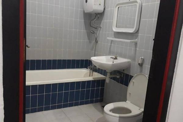 KoolKost At Tenggilis - Minimum Stay 30 Nights