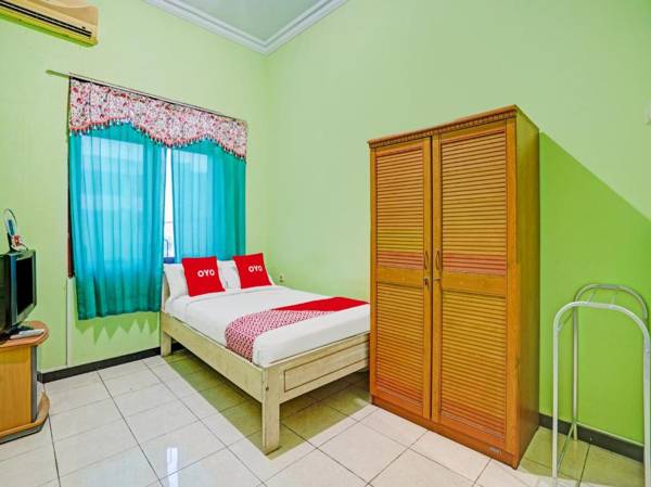 OYO 90611 Griya Kutisari V Residence