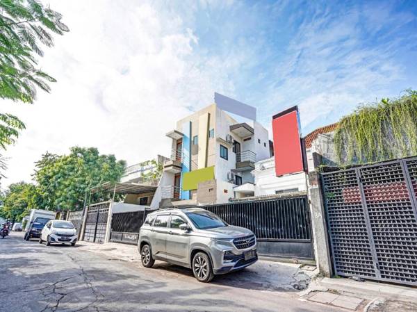 OYO Flagship 90789 Genteng Residence