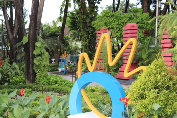 Cosmy Benson Apartment At Supermall Pakuwon